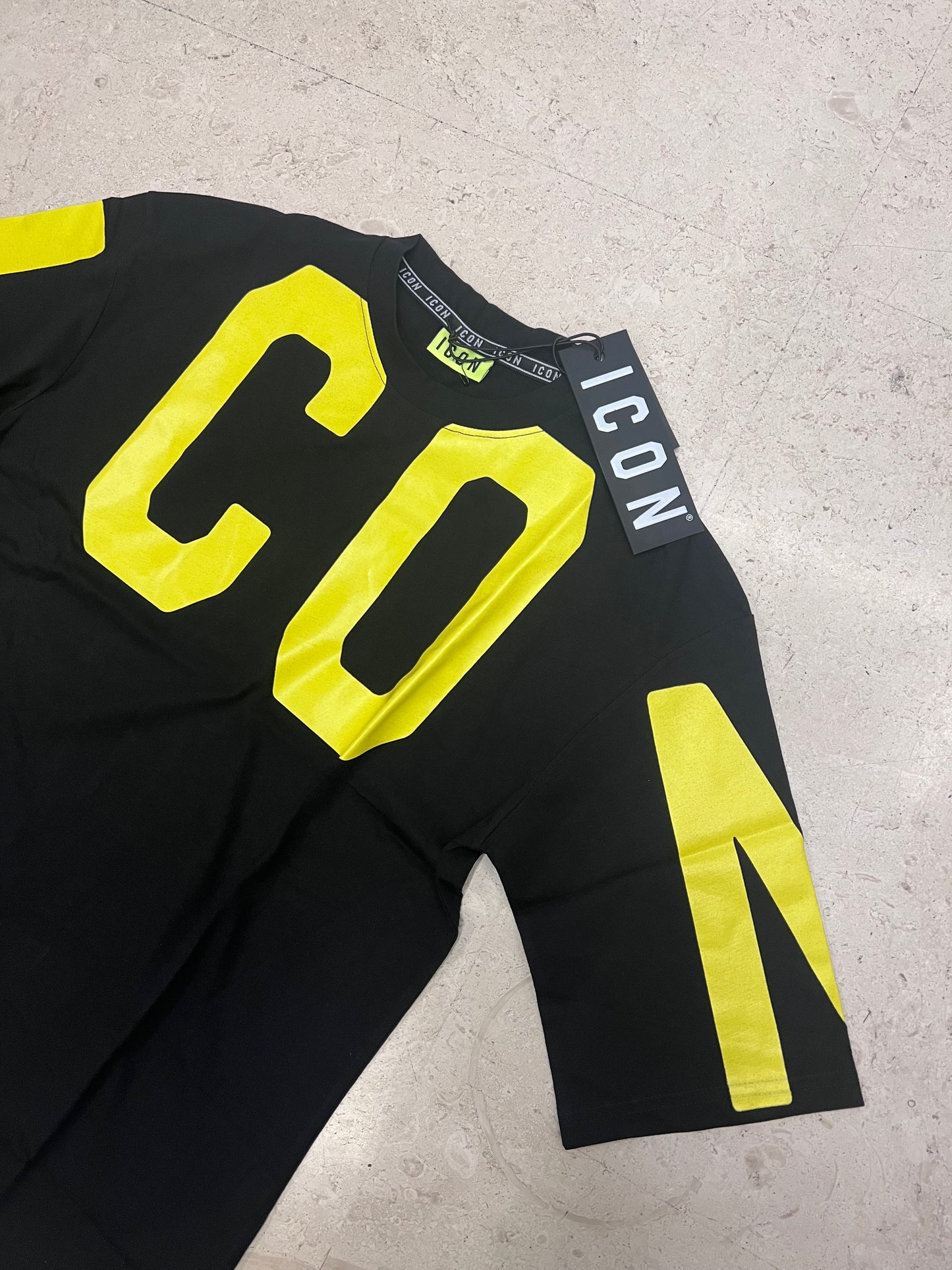 T-shirt manica corta