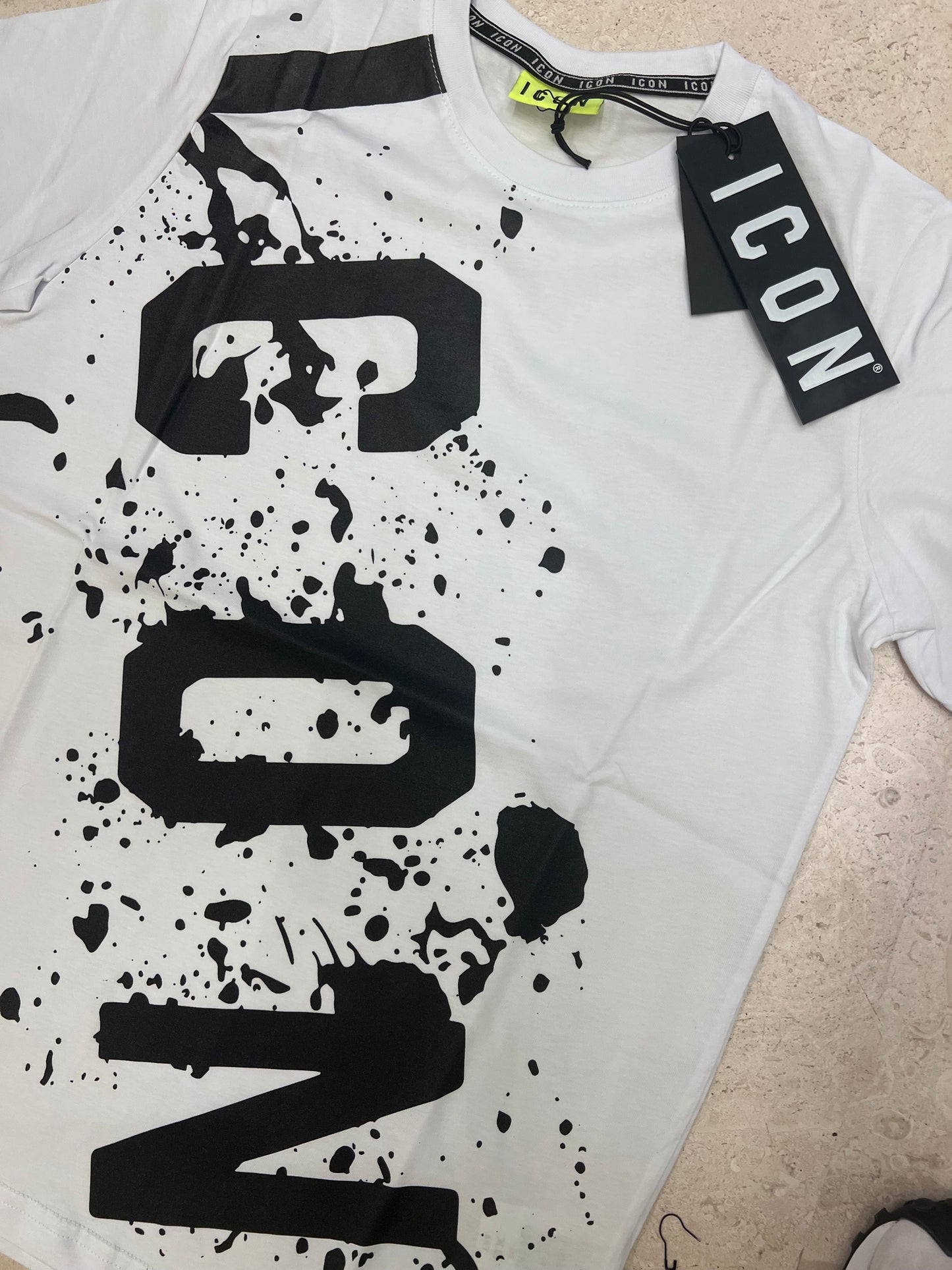T-shirt manica corta