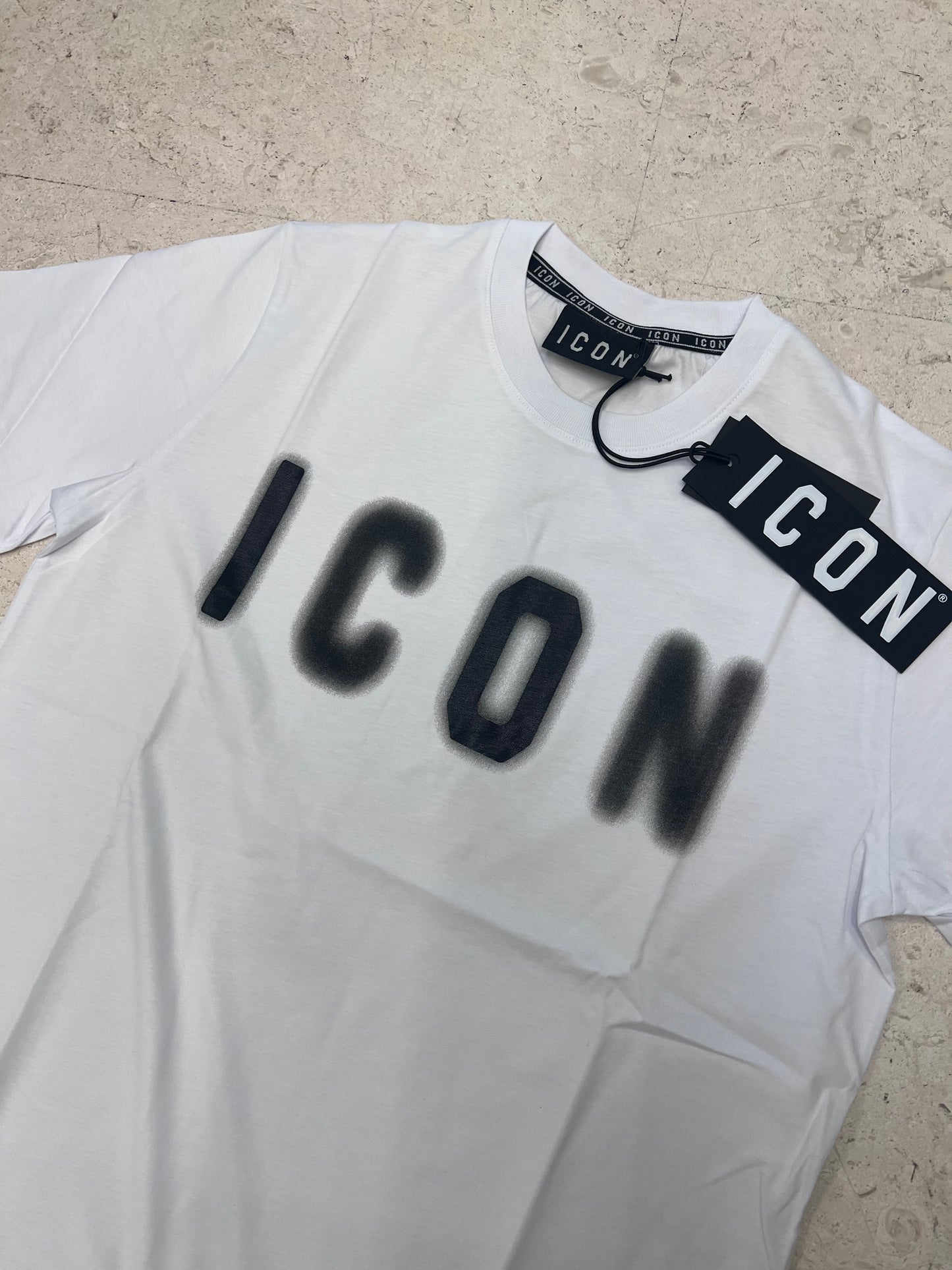 T-shirt manica corta