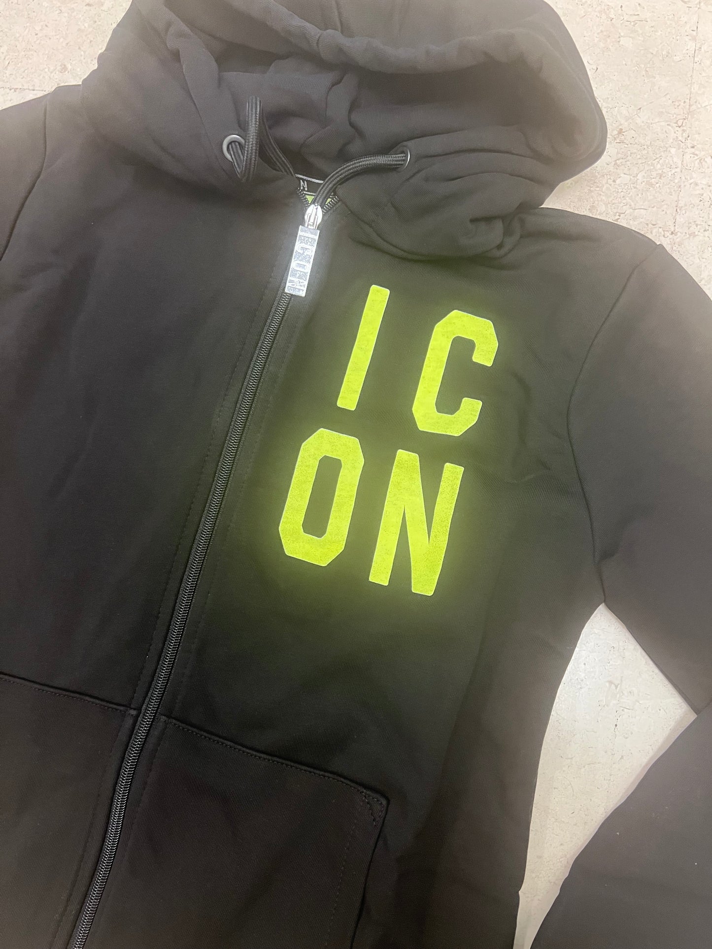 Felpacon con zip cappuccio manica lunga